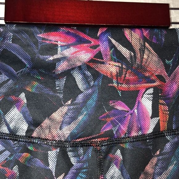 Champion S Black Multicolored Active Cropped Leggings Tropical Print Mesh - Picture 8 of 16